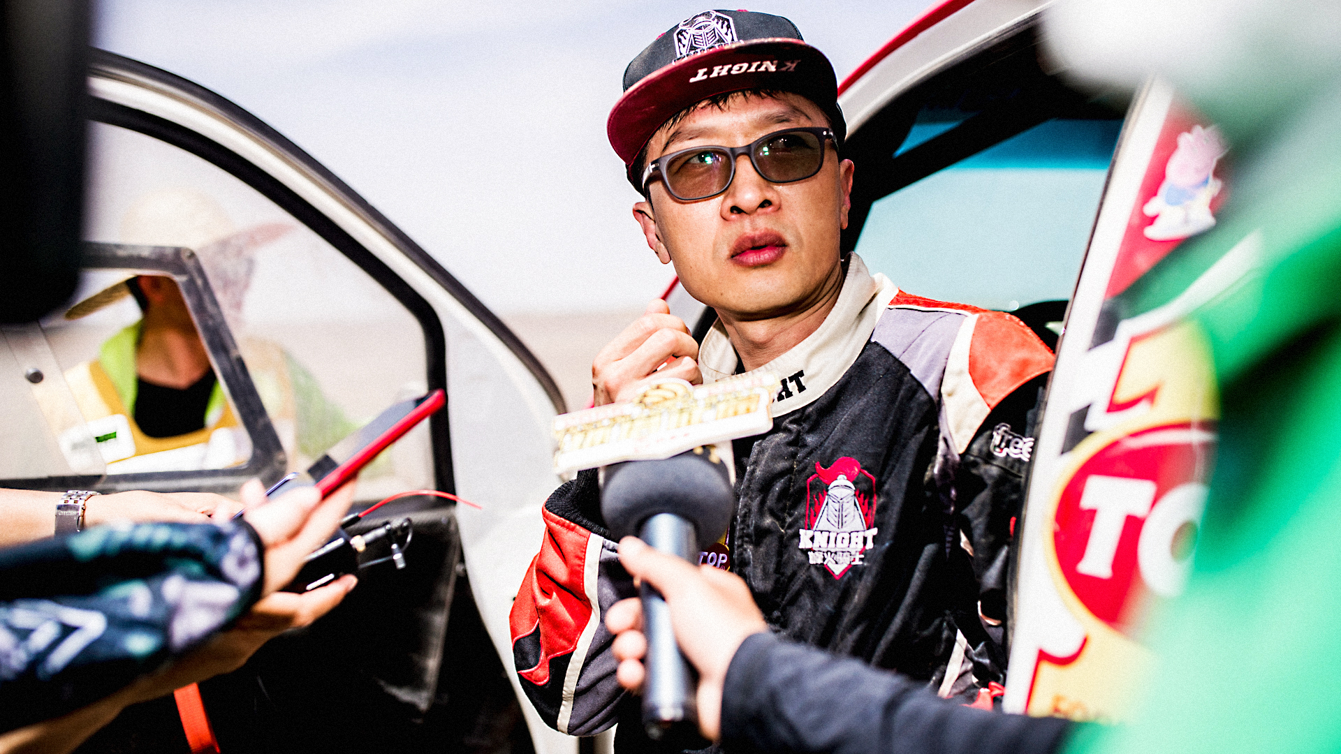 关于队伍轮番轻松击败，夺得连胜，战绩斐然的信息