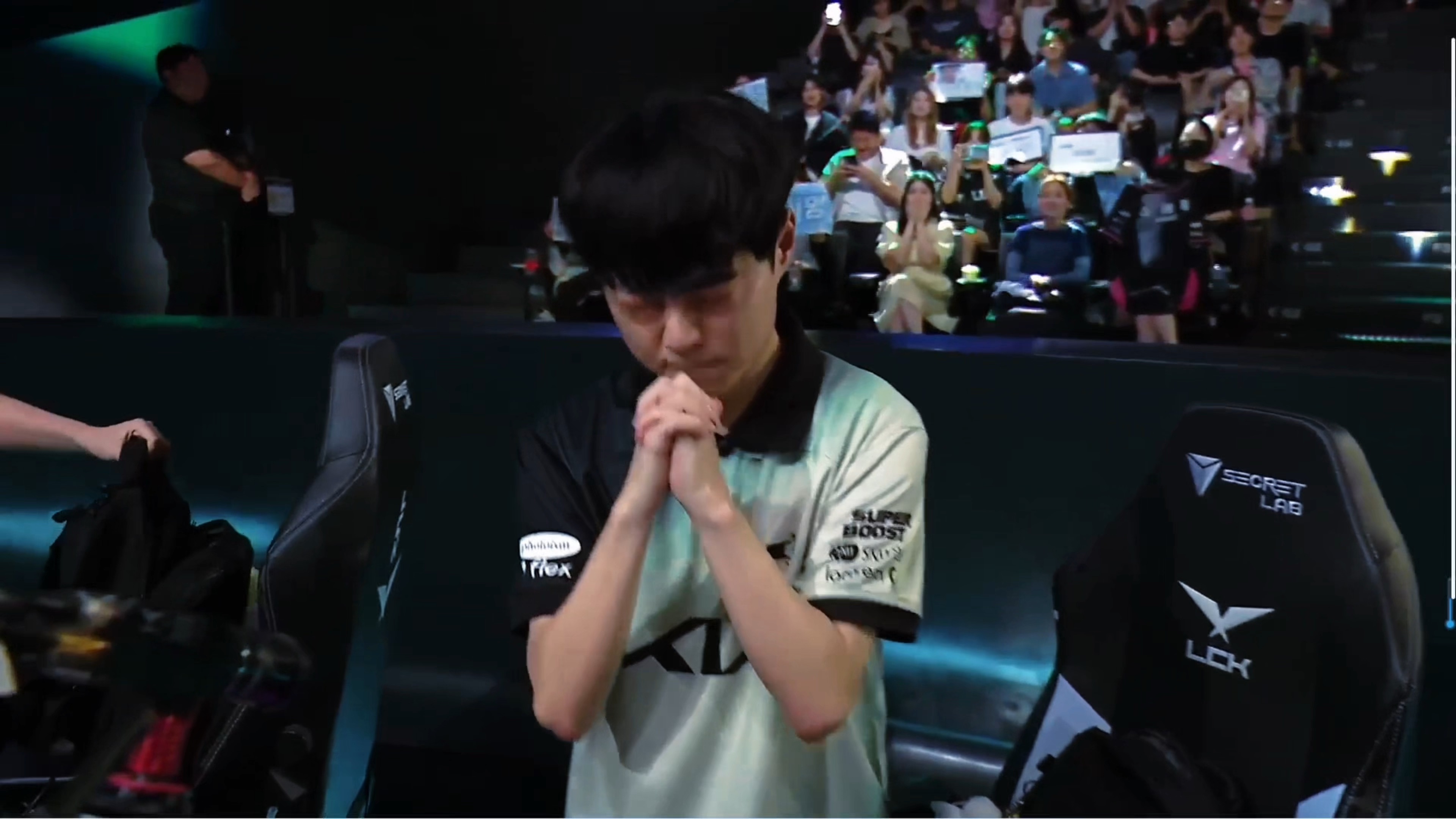 关于KT鏖战BRO，ShowMaker开启传奇时刻峡谷大战入围赛，锁定晋级资格的信息