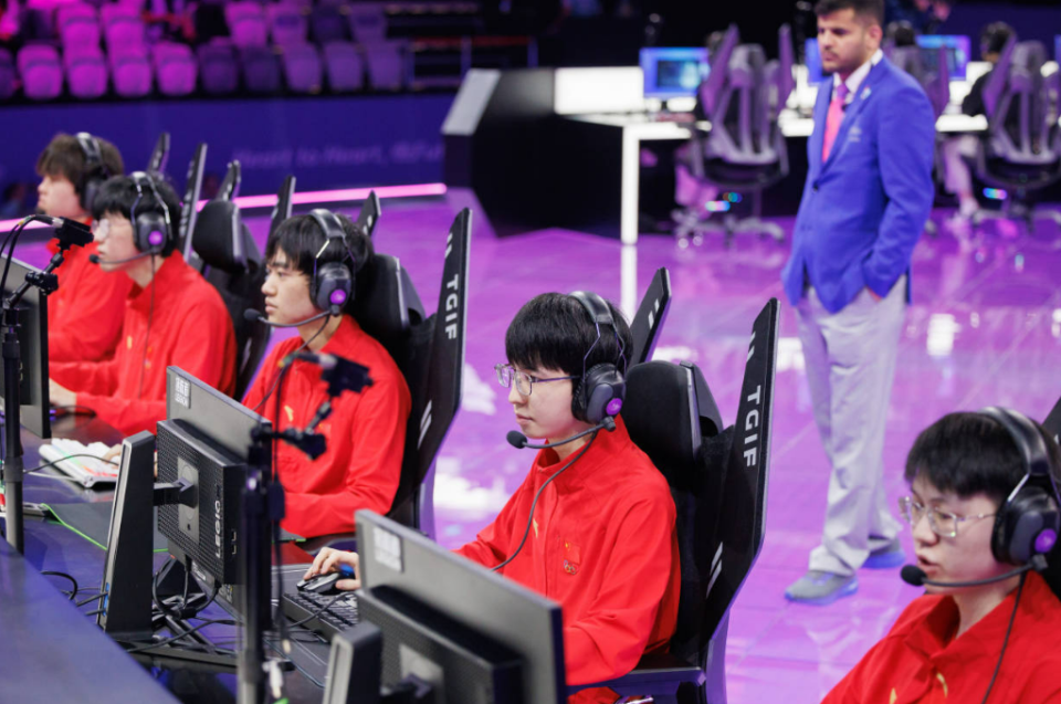 包含FNC绝杀PSG，Meiko操刀奇招英雄翻盘焦点之战淘汰赛，引爆全场热议的词条