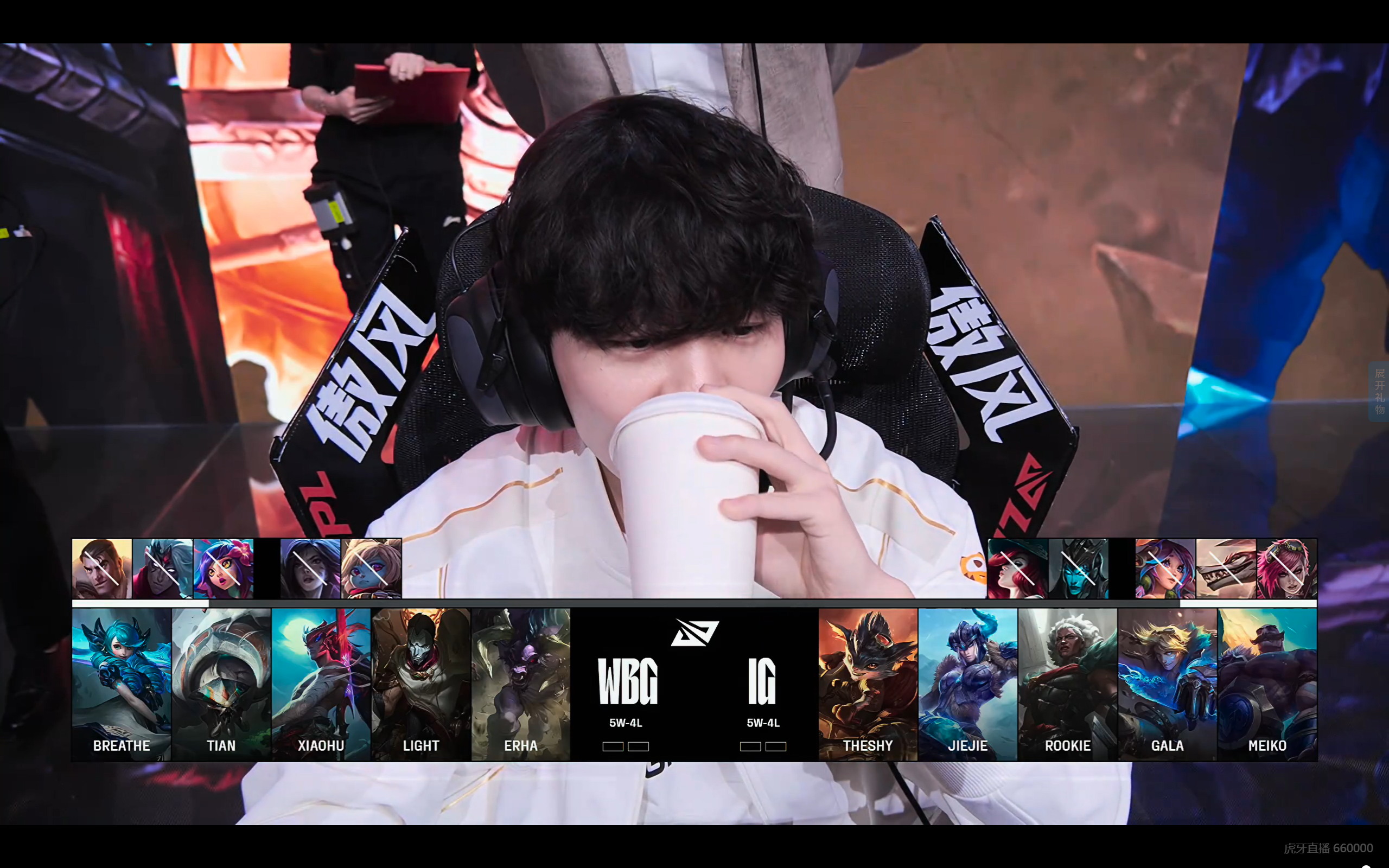 100T险胜EG，Ruler打出惊人五杀激烈交锋2025世界赛，让粉丝疯狂欢呼