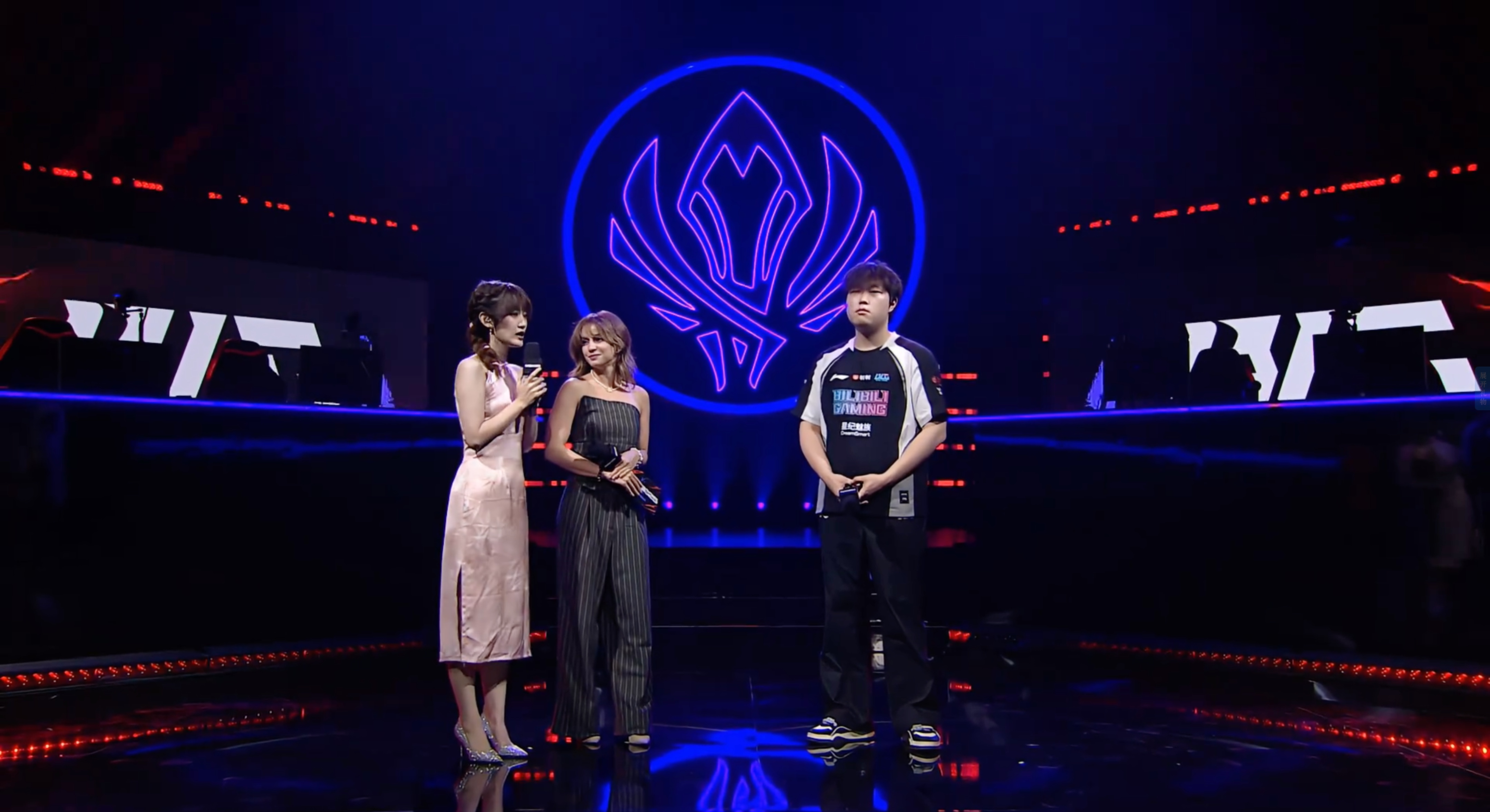 关于PSG险胜DFM,Bin拿下关键大龙宿命之战小组赛,点燃全场激情的信息 关于PSG险胜DFM,Bin拿下关键大龙宿命之战小组赛,点燃全场激情的信息